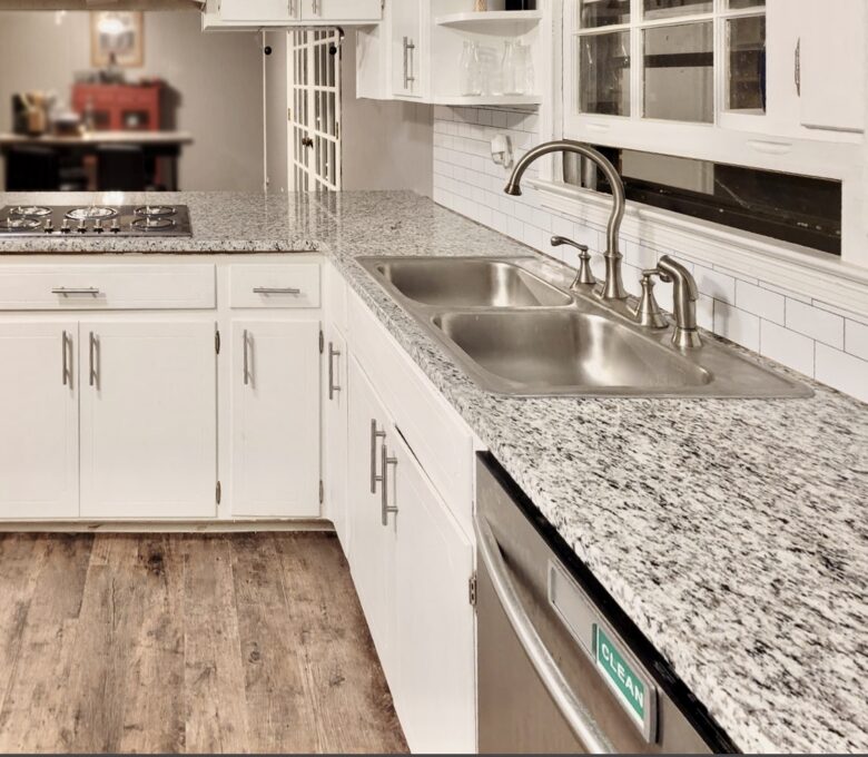 Granite countertops GMQ